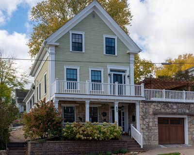 Thomas and Elmira Sinclair House, 402 4th St. N.