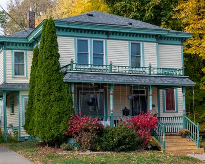 Thomas and Susan Sutherland House, 1006 3rd Street South