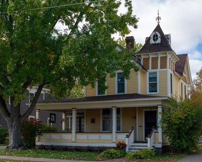 Wilmot and Mary Hursey House, 808 3rd Street South